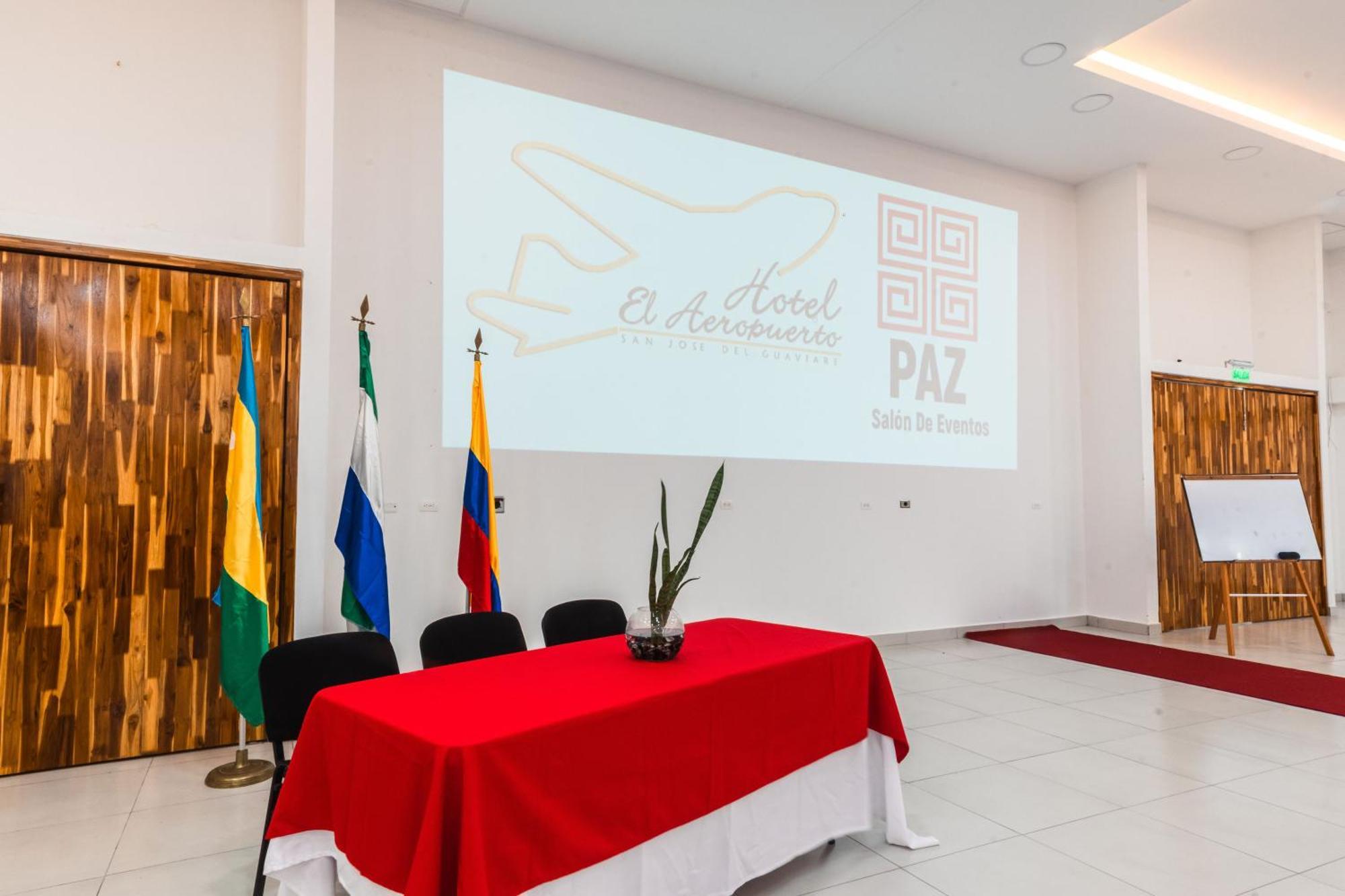 Hotel El Aeropuerto San José del Guaviare Esterno foto